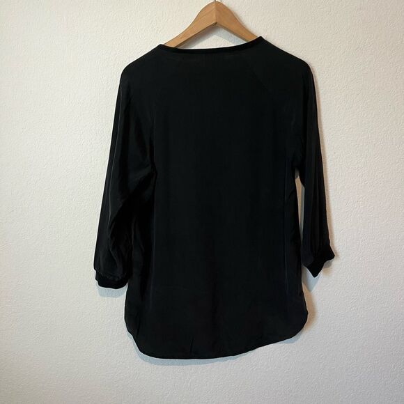 R | Label Black Silk V-Neck Lightweight High Low Blouse Top Women's Size XS - Picture 3 of 5